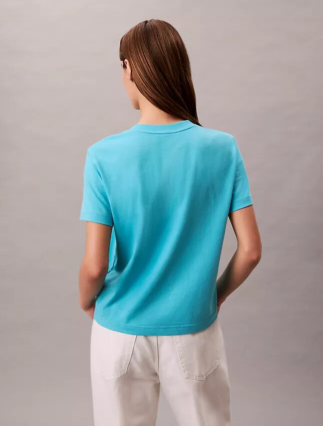 T-shirt con scollo a V e Monogram T-shirt con scollo a V e Monogram