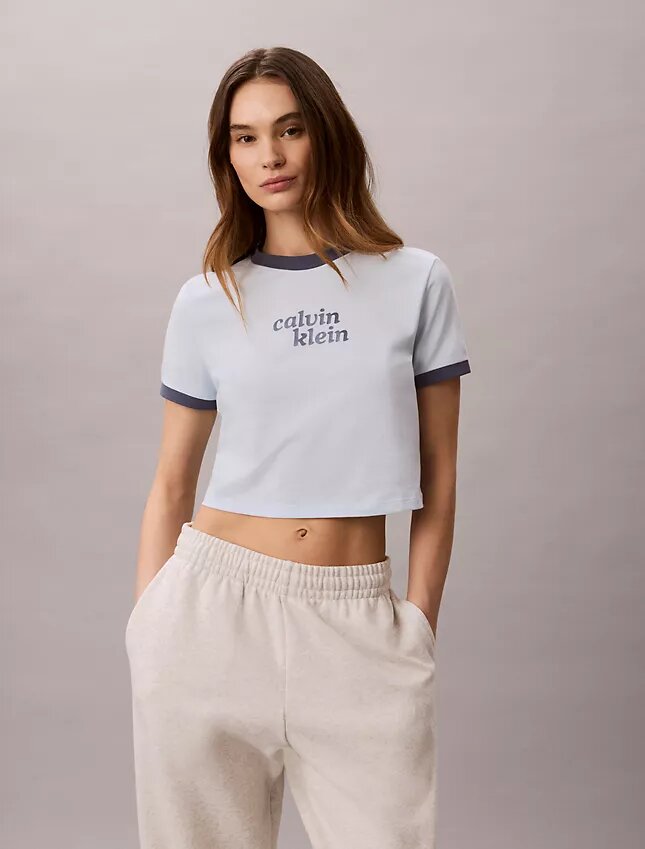 T-shirt corta con bordo a ringu e grafica con logo T-shirt corta con bordo a ringu e grafica con logo