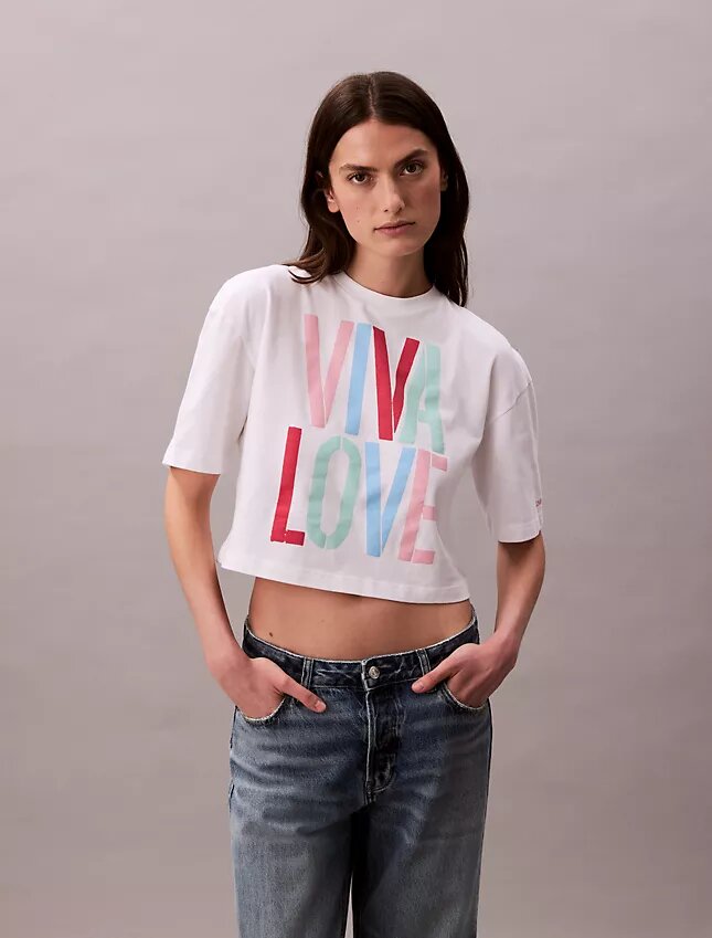 T-shirt corta e comoda Marc Hundley Pride Viva Love T-shirt corta e comoda Marc Hundley Pride Viva Love