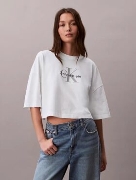 T-shirt corta e squadrata Monologo