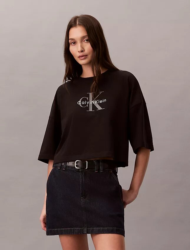 T-shirt corta e squadrata Monologo T-shirt corta e squadrata Monologo