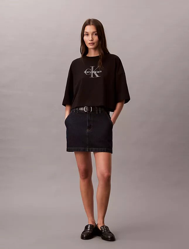 T-shirt corta e squadrata Monologo T-shirt corta e squadrata Monologo