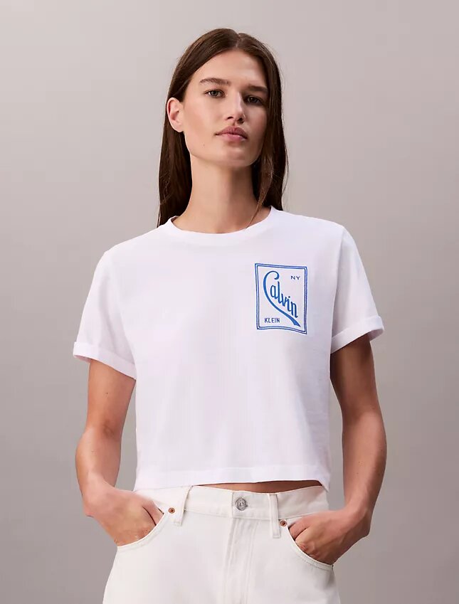 T-shirt corta squadrata con logo in script T-shirt corta squadrata con logo in script