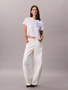 T-shirt corta squadrata con logo in script