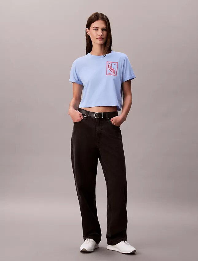T-shirt corta squadrata con logo in script T-shirt corta squadrata con logo in script