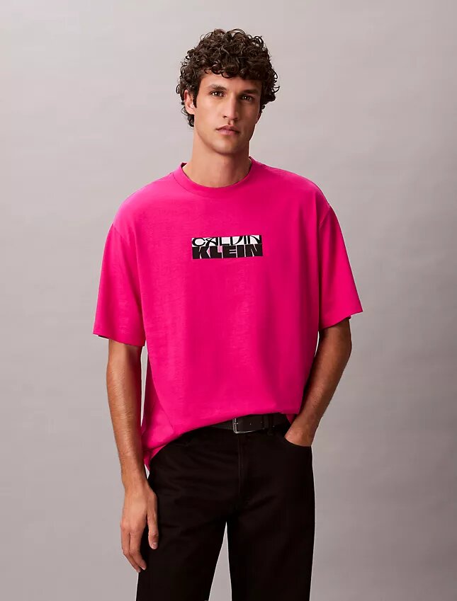 T-shirt dal taglio comodo con logo a blocchi T-shirt dal taglio comodo con logo a blocchi