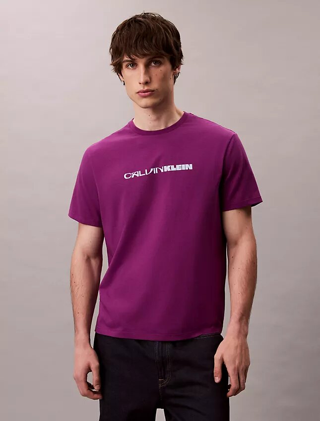 T-shirt dal taglio comodo con logo in evidenza T-shirt dal taglio comodo con logo in evidenza