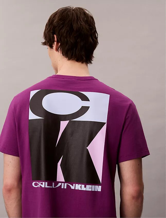 T-shirt dal taglio comodo con logo in evidenza T-shirt dal taglio comodo con logo in evidenza
