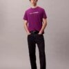 T-shirt dal taglio comodo con logo in evidenza T-shirt dal taglio comodo con logo in evidenza