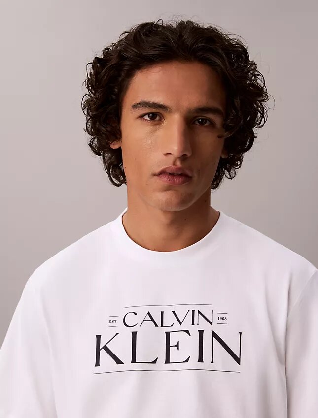 T-shirt dal taglio morbido con grafica del logo T-shirt dal taglio morbido con grafica del logo