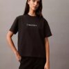 T-shirt girocollo dal taglio ampio con logo standard T-shirt girocollo dal taglio ampio con logo standard