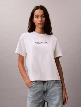 T-shirt girocollo dal taglio ampio con logo standard T-shirt girocollo dal taglio ampio con logo standard