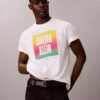 T-shirt semplice con logo Pride T-shirt semplice con logo Pride