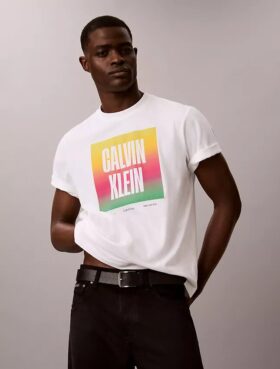 T-shirt semplice con logo Pride