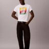 T-shirt semplice con logo Pride T-shirt semplice con logo Pride