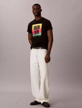 T-shirt semplice con logo Pride