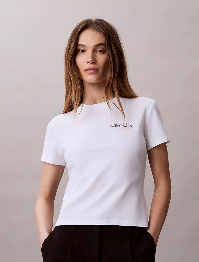T-shirt slim con grafica del logo T-shirt slim con grafica del logo