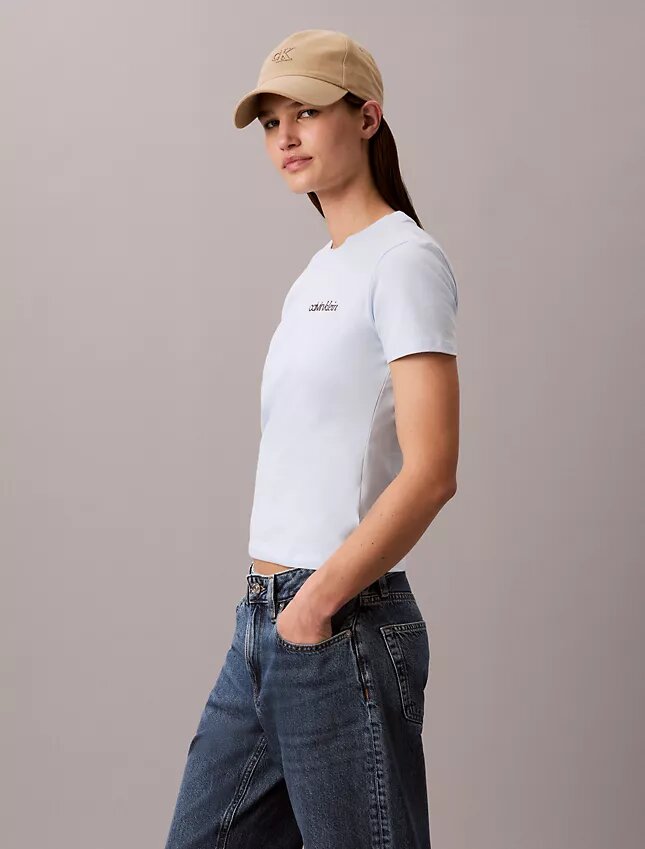 T-shirt slim con grafica del logo T-shirt slim con grafica del logo