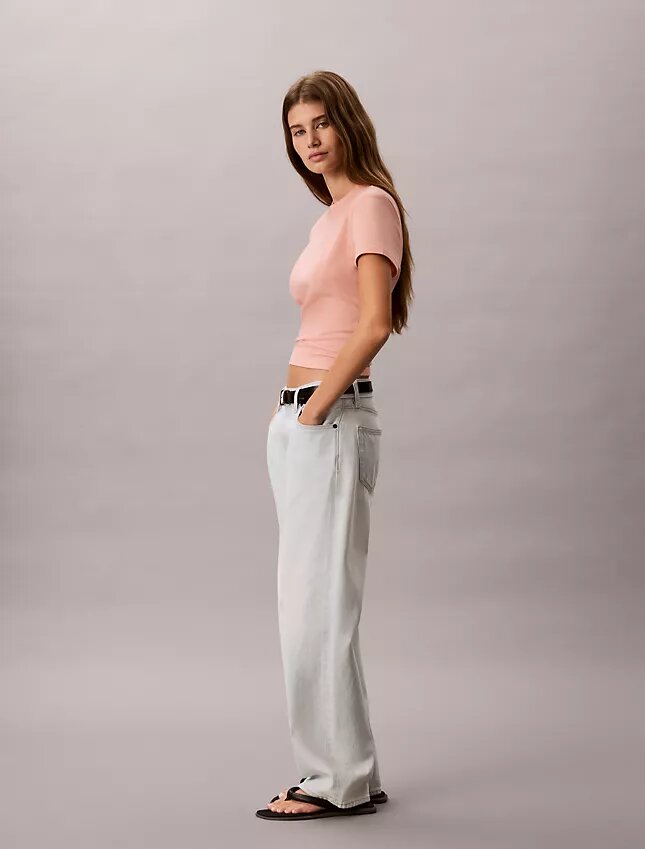 T-shirt slim con grafica del logo T-shirt slim con grafica del logo