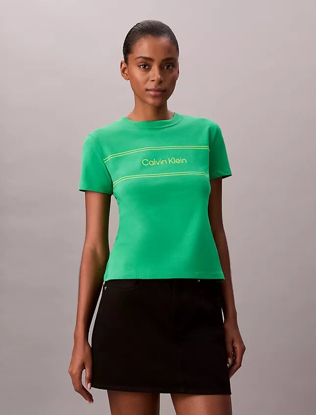 T-shirt slim con logo a strisce T-shirt slim con logo a strisce