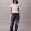 T-shirt slim con logo floreale T-shirt slim con logo floreale
