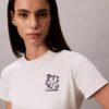 T-shirt slim con logo floreale T-shirt slim con logo floreale