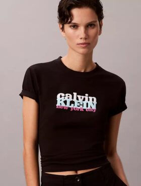 T-shirt slim con logo grafico a contrasto