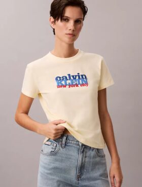 T-shirt slim con logo grafico a contrasto