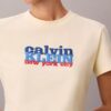 T-shirt slim con logo grafico a contrasto T-shirt slim con logo grafico a contrasto