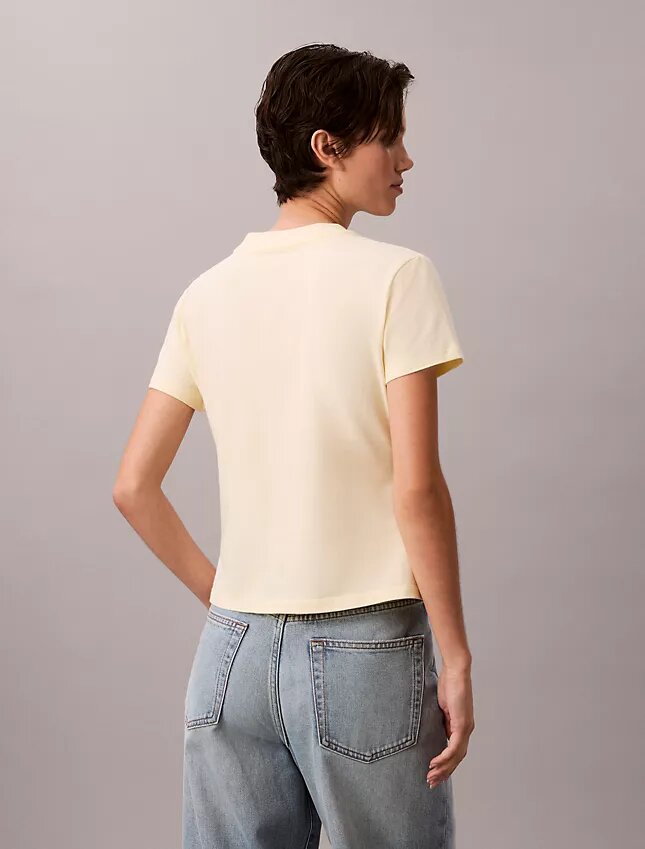 T-shirt slim con logo grafico a contrasto T-shirt slim con logo grafico a contrasto