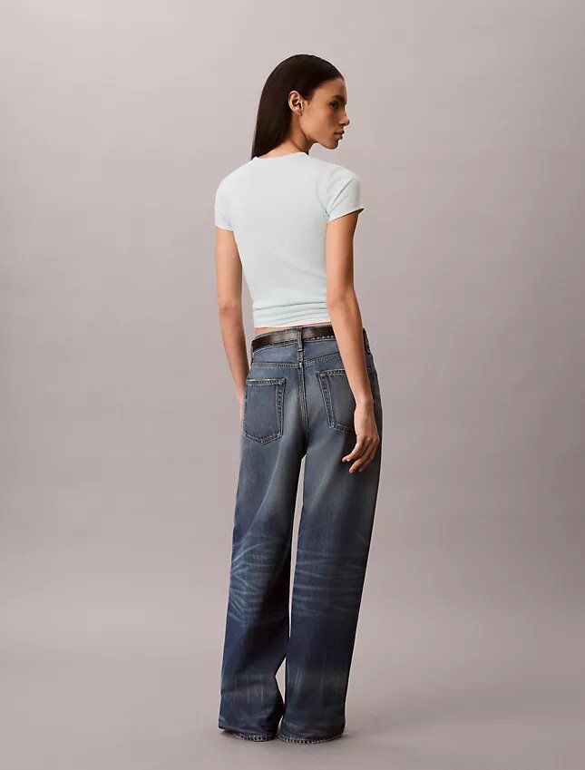 T-shirt slim con logo grafico e bordi a costine T-shirt slim con logo grafico e bordi a costine