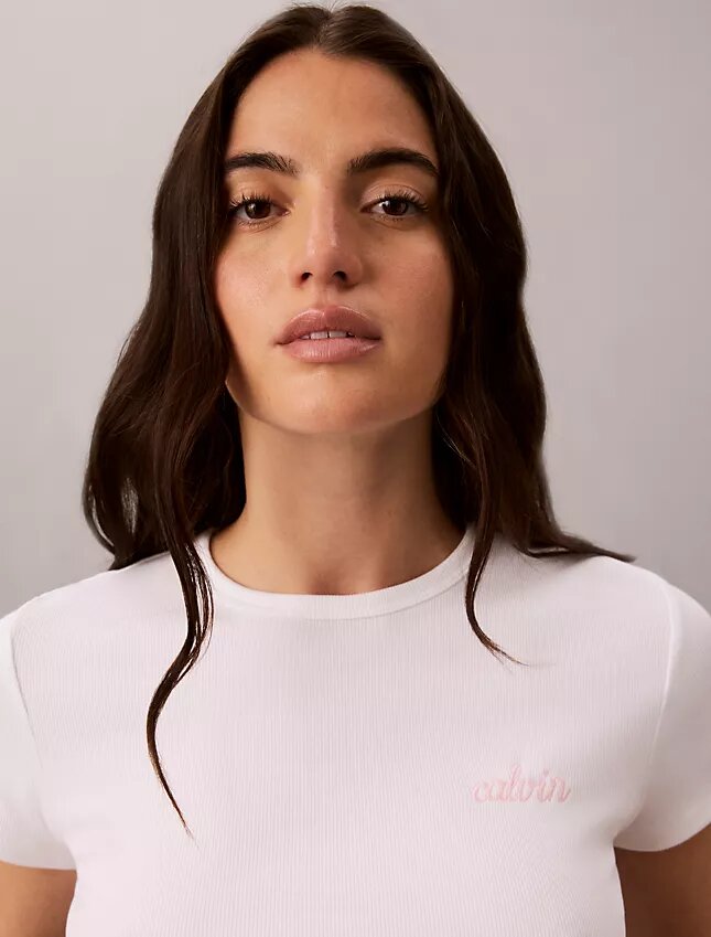 T-shirt slim con logo grafico e bordi a costine T-shirt slim con logo grafico e bordi a costine