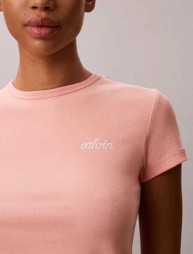 T-shirt slim con logo grafico e bordi a costine T-shirt slim con logo grafico e bordi a costine