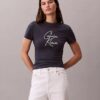 T-shirt slim con logo in rilievo T-shirt slim con logo in rilievo