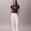 T-shirt slim con logo in rilievo T-shirt slim con logo in rilievo