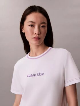 T-shirt slim con logo ricamato