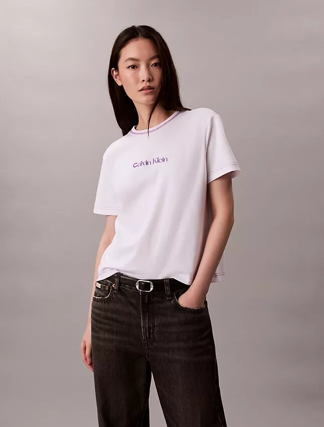 T-shirt slim con logo ricamato T-shirt slim con logo ricamato