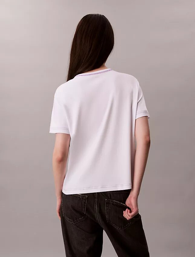 T-shirt slim con logo ricamato T-shirt slim con logo ricamato