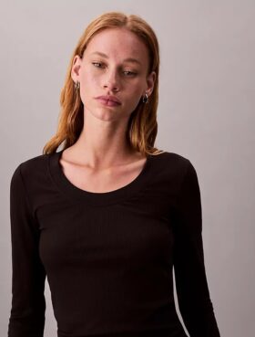 T-shirt slim in Modal elasticizzato a costine