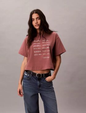T-shirt squadrata con grafica del logo