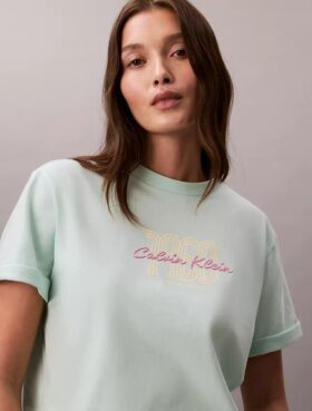 T-shirt squadrata con grafica del logo 1968