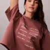 T-shirt squadrata con grafica del logo T-shirt squadrata con grafica del logo
