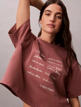 T-shirt squadrata con grafica del logo
