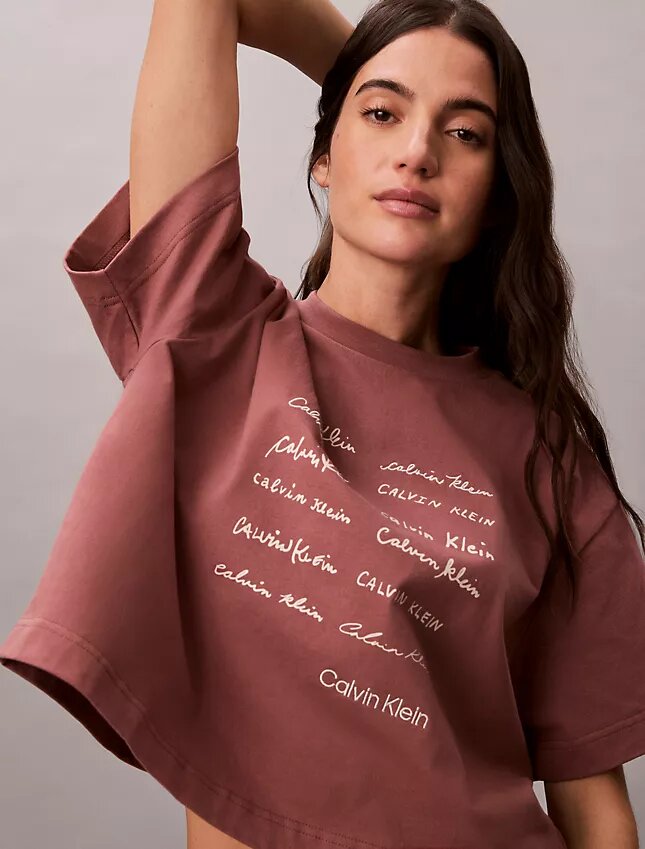 T-shirt squadrata con grafica del logo T-shirt squadrata con grafica del logo