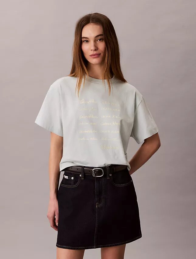T-shirt squadrata con grafica del logo T-shirt squadrata con grafica del logo