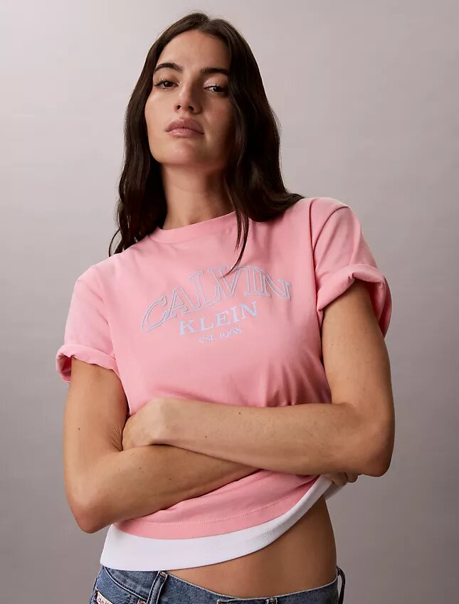 T-shirt squadrata con grafica del logo ad arco T-shirt squadrata con grafica del logo ad arco