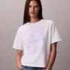 T-shirt squadrata con grafica del logo in stile script sbiadito T-shirt squadrata con grafica del logo in stile script sbiadito