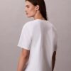 T-shirt squadrata con grafica del logo in stile script sbiadito T-shirt squadrata con grafica del logo in stile script sbiadito