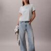 T-shirt squadrata con logo floreale T-shirt squadrata con logo floreale