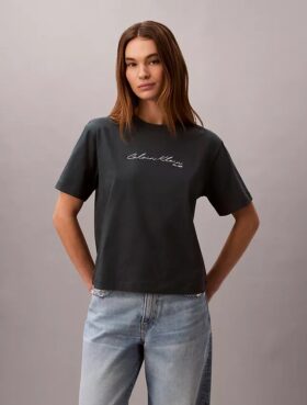 T-shirt squadrata con logo in stile calligrafico